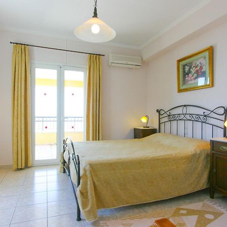 Villa Spyros Nisaki  Room photo